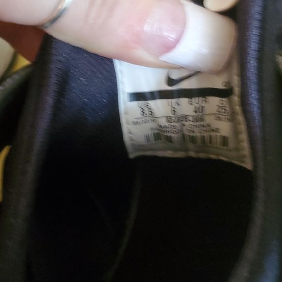 Nike Huaraches - Picture 4 of 5